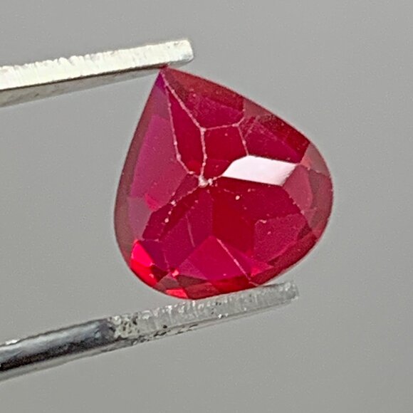 Elegant Red Gemstone Teardrop ruby - Picture 12 of 13